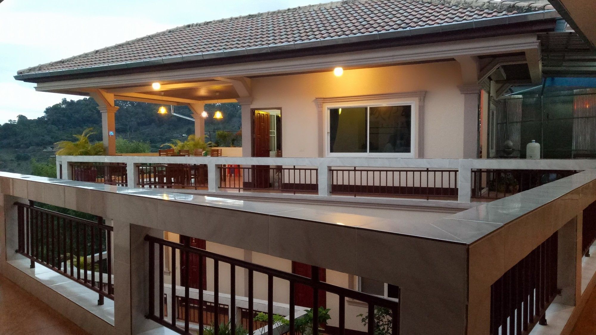 Happy House At Maesalong Hotell Chiang Rai Eksteriør bilde